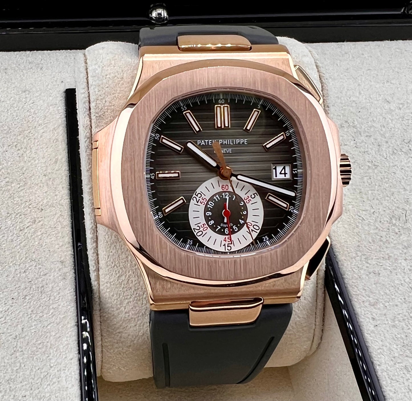 Patek Philippe Nautilus 5980/1R-001 Chocolate 2011 Extrait d'archive