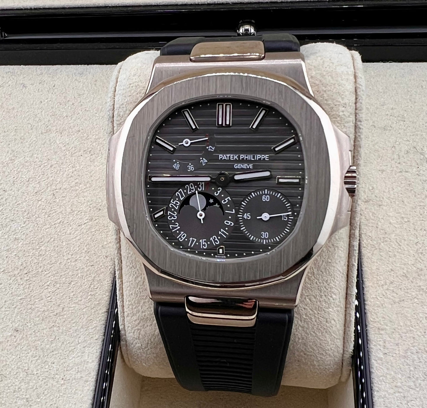 Patek Philippe Nautilus 5712G full set 2009 Punzone di Ginevra