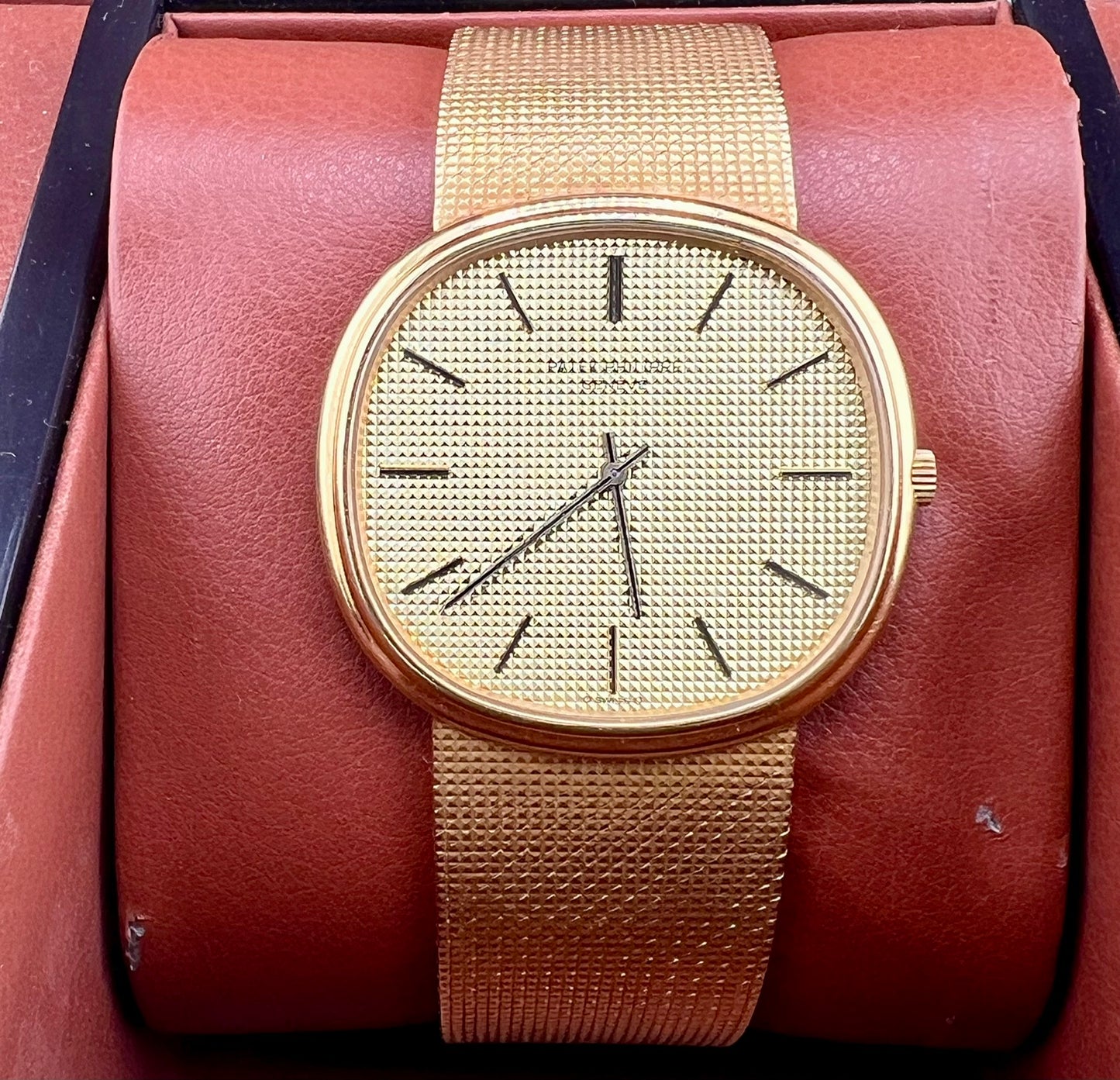 Patek Philippe Golden Ellipse jumbo Dial guilloché 3739/1