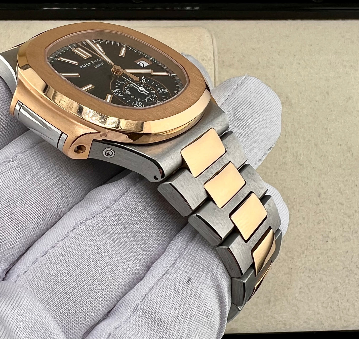 Patek Philippe Nautilus 5980/1AR blue dial 2023 like new full set