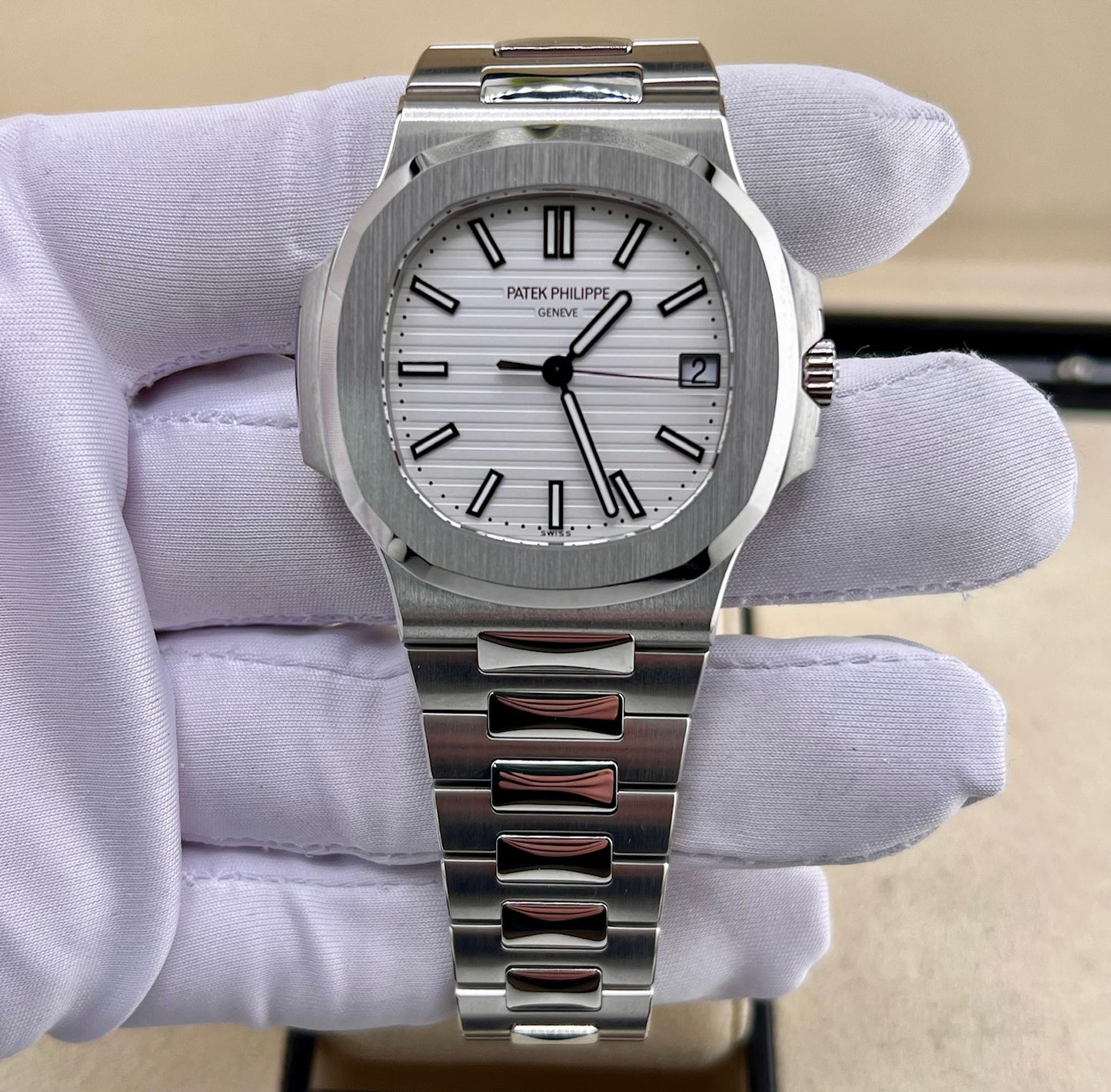 Patek Philippe Nautilus 5711/1A-011 White Dial Full Set 2012 (Andorra)