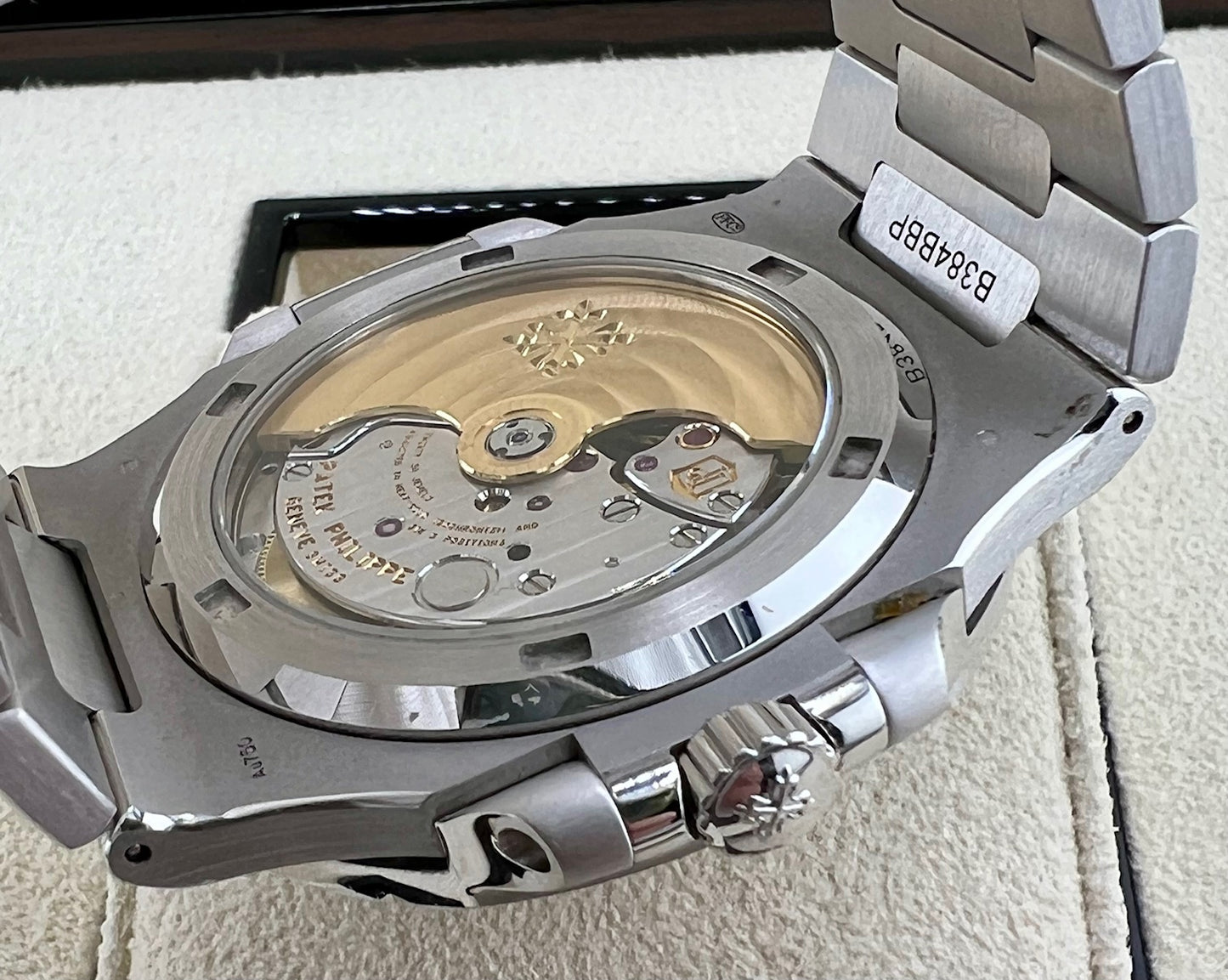 Patek Philippe Nautilus 5719/10G-010 Factory 2022 Oman