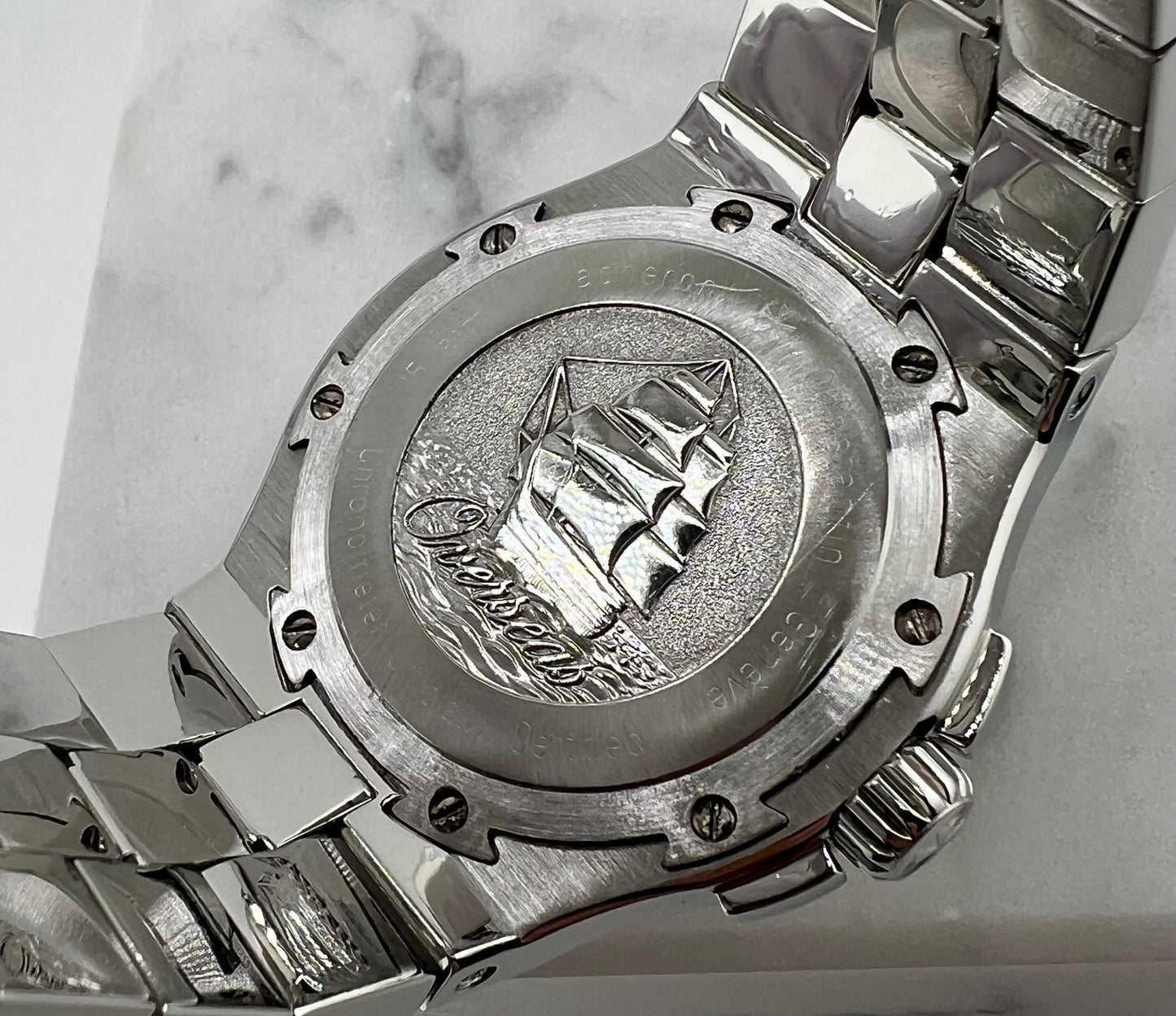 Vacheron Constantin Overseas 35mm 42050 Blue Dial only watch