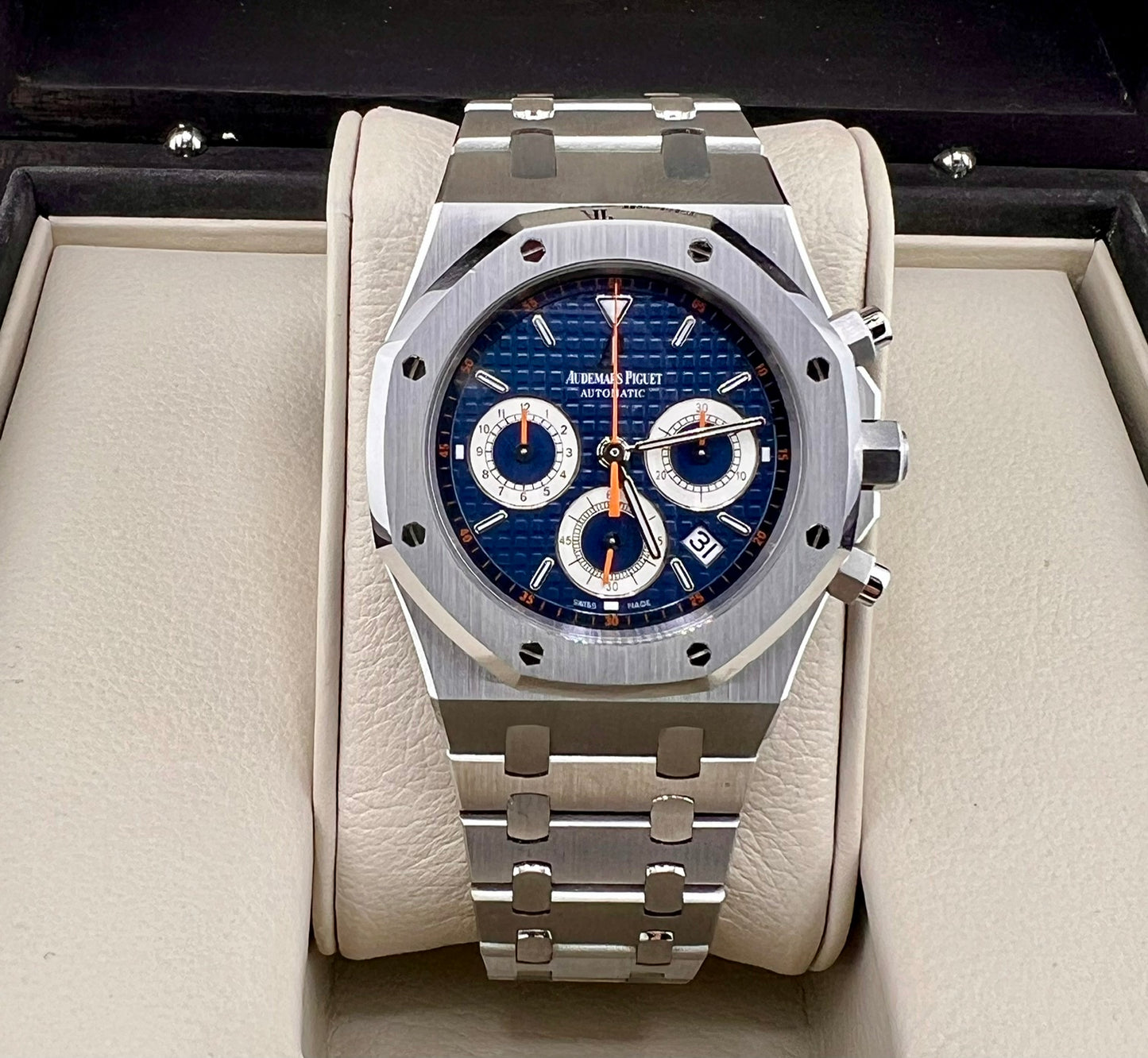 Audemars Piguet Royal Oak Chronograph 26300ST Blue Dial 39mm Full Set