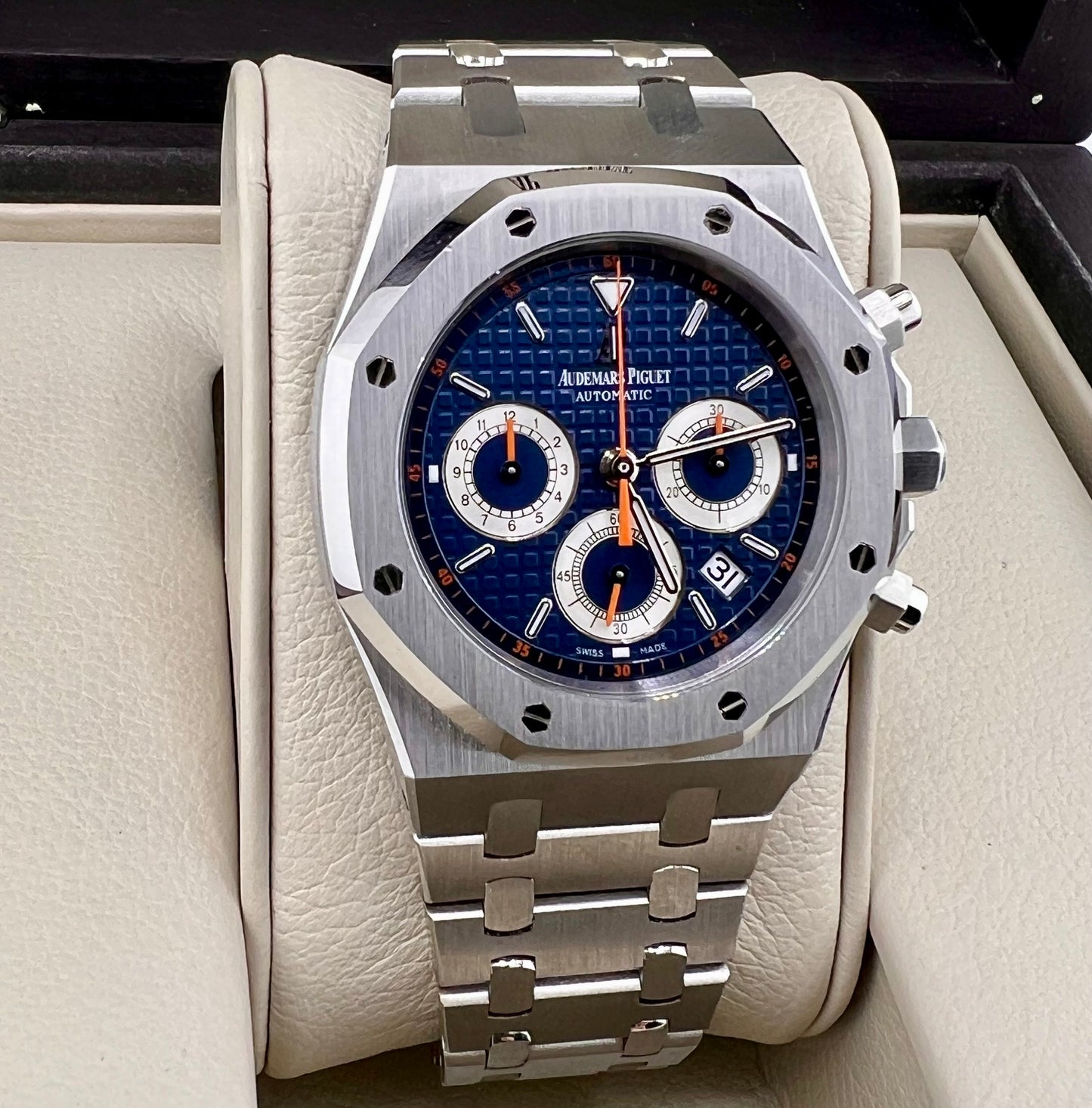 Audemars Piguet Royal Oak Chronograph 26300ST Blue Dial 39mm Full Set