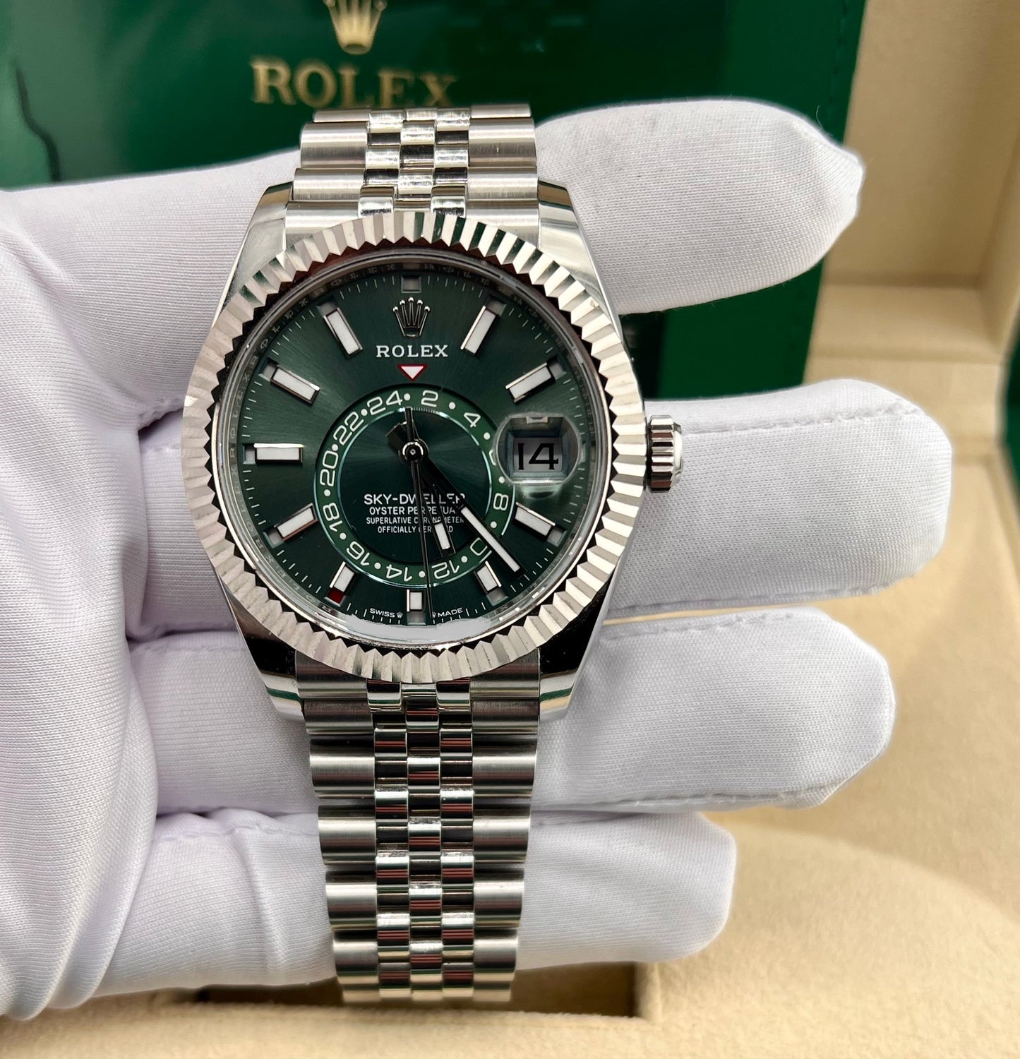 Rolex Sky-Dweller 336934 Green Dial 2024 Jubilèe 16links