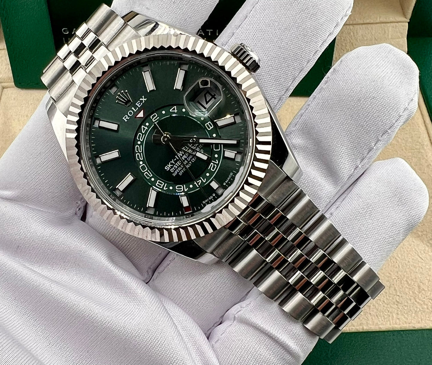 Rolex Sky-Dweller 336934 Green Dial 2024 Jubilèe 16links