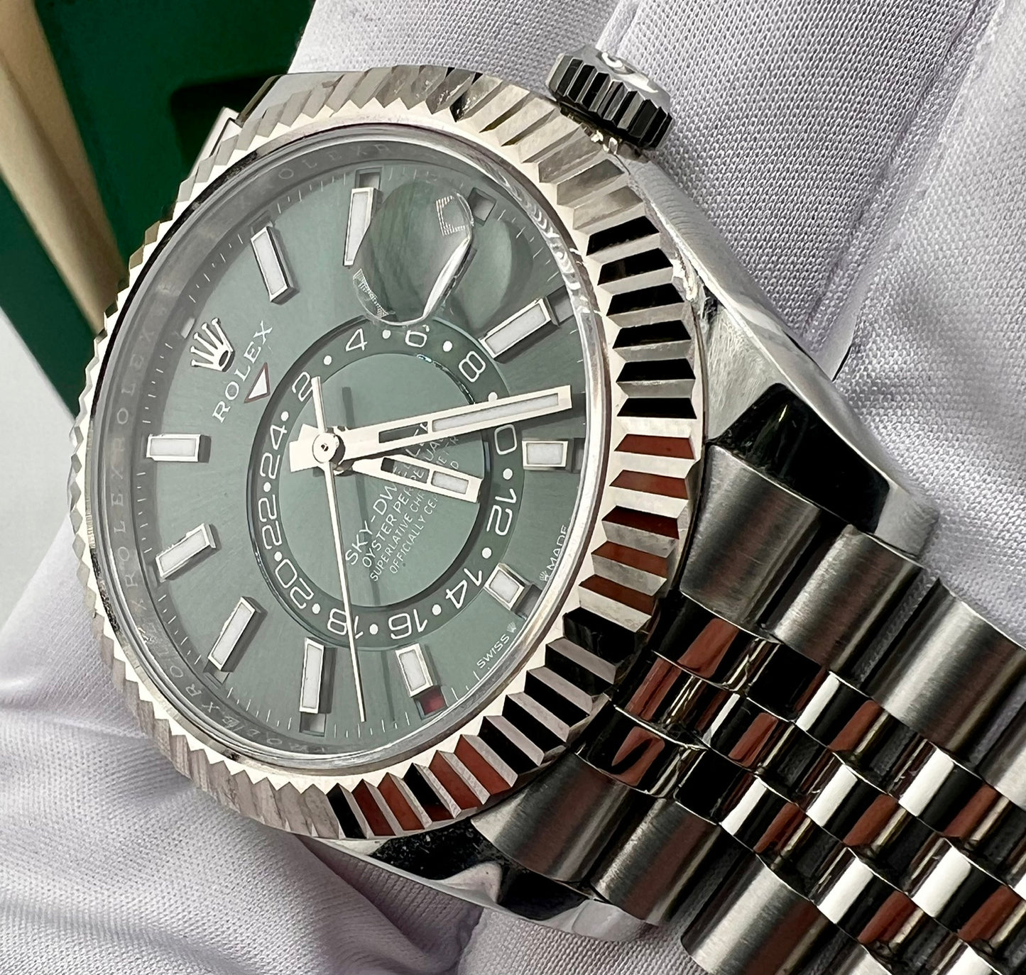 Rolex Sky-Dweller 336934 Green Dial 2024 Jubilèe 16links