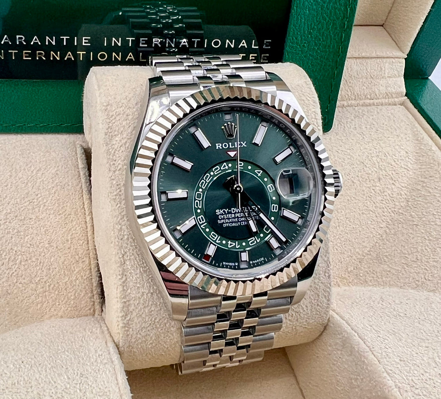 Rolex Sky-Dweller 336934 Green Dial 2024 Jubilèe 16links