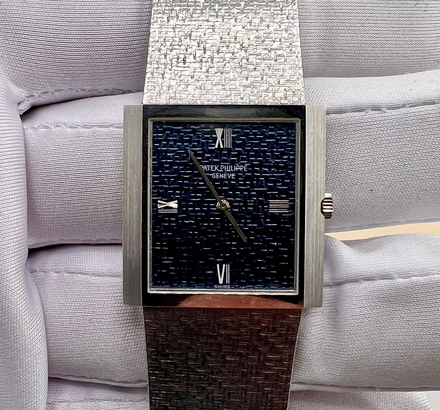 Patek Philippe Gondolo 3571 White Gold Blue Linen Dial guilloché 26x26mm no paper Patek