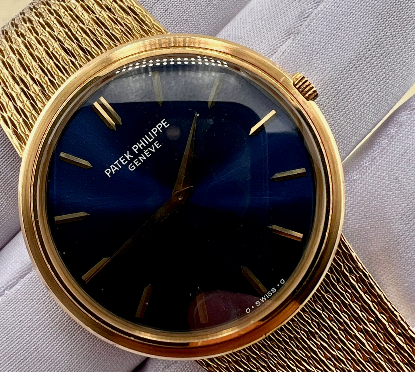 Patek Philippe Calatrava 3606/2 1984 Yellow Gold Blue Dial Extrait d'archive 2016