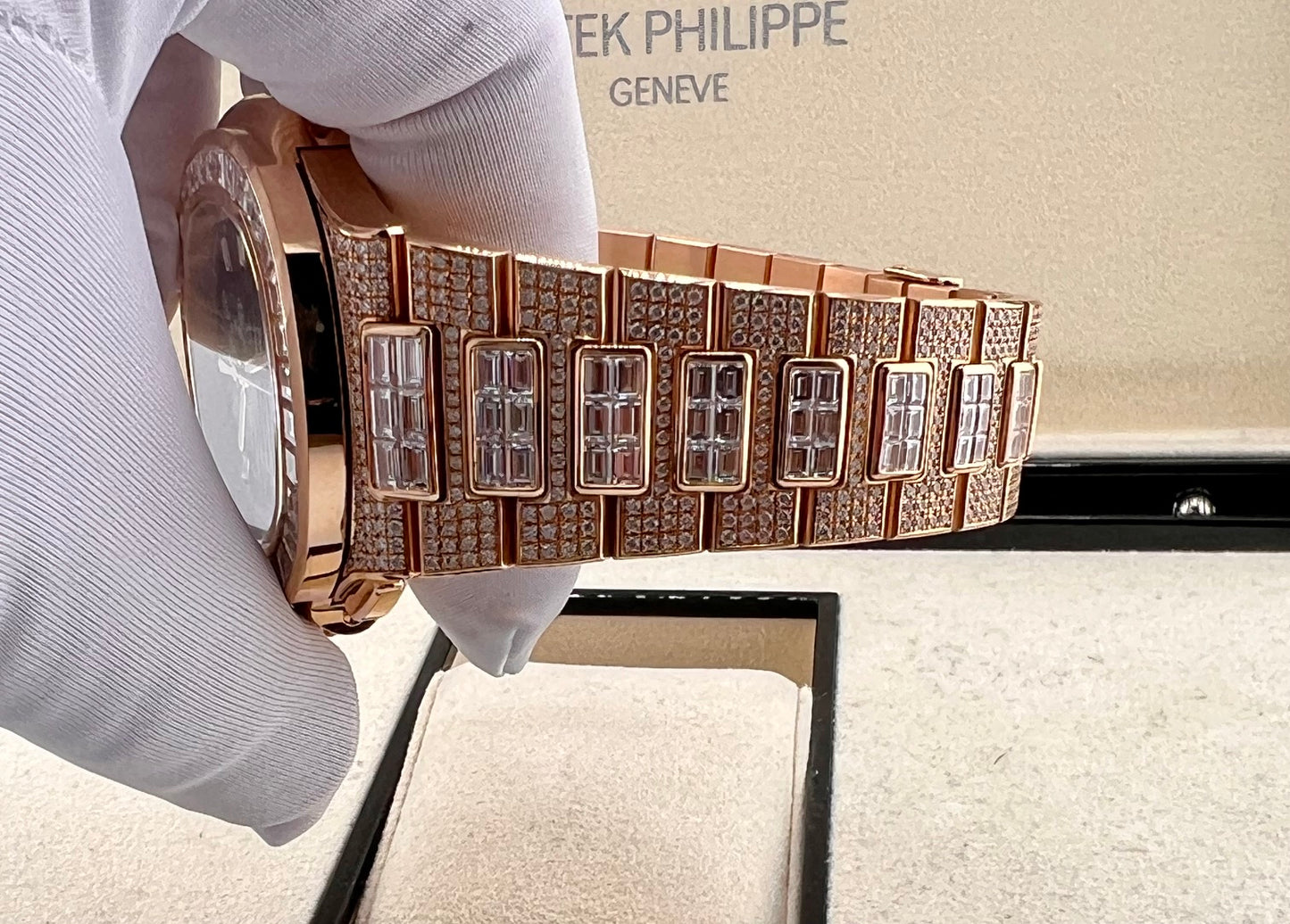 Patek Philippe Nautilus 5980/1400R-011 diamonds factory 2023 full set