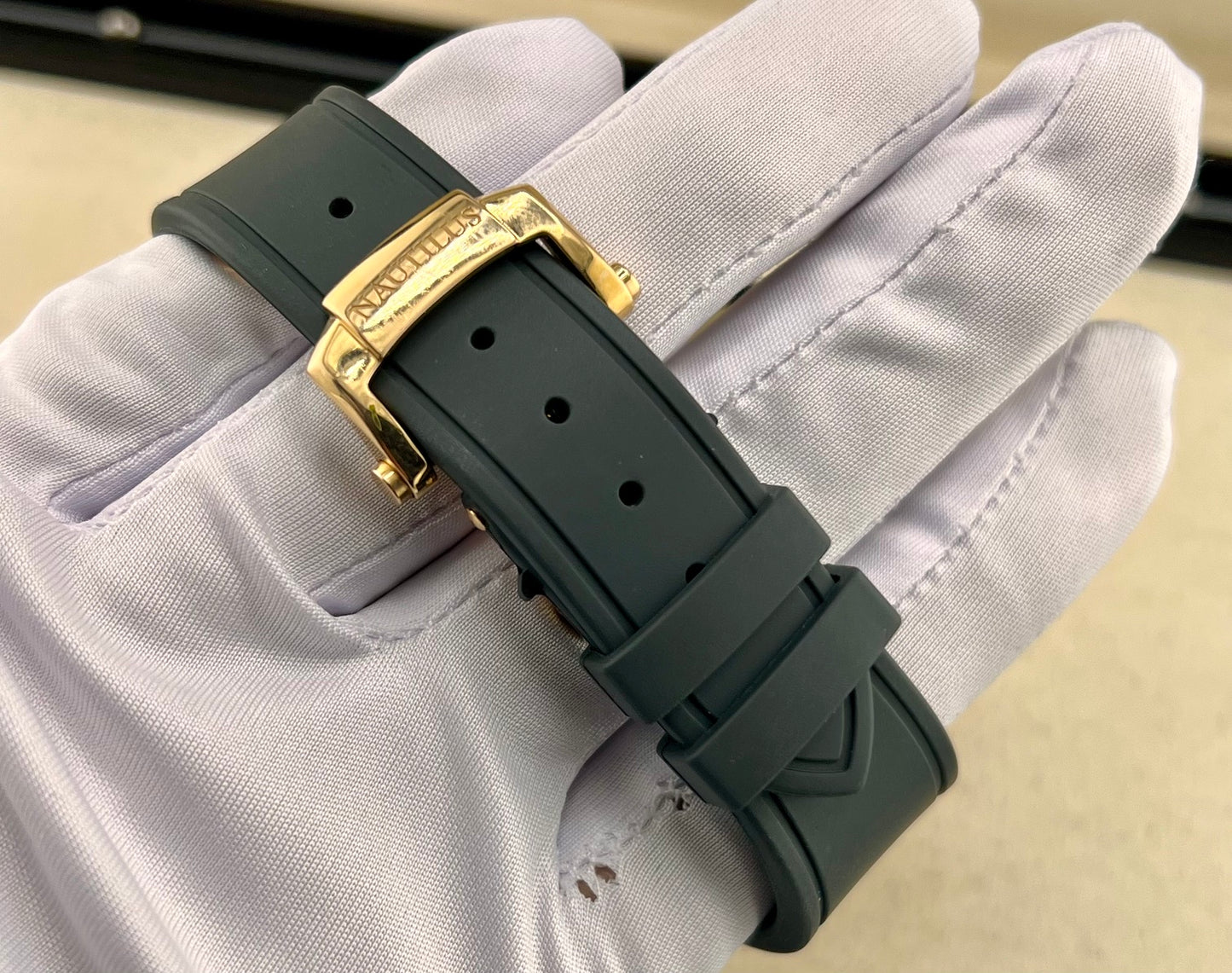 Patek Philippe Nautilus 5980/1R-001 Chocolate 2011 Extrait d'archive