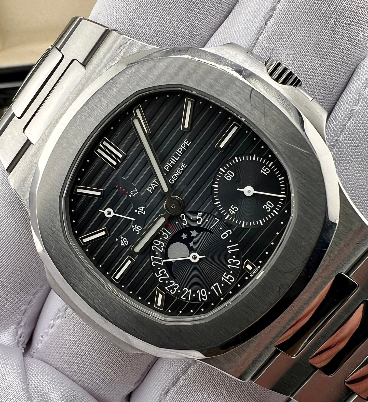 Patek Philippe Nautilus 5712/1A Full Set 2017 Box&Paper ''Oman''