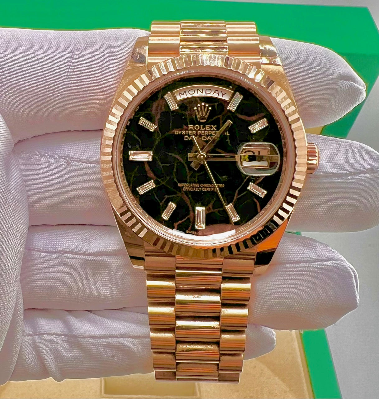 Rolex Day-Date 40mm 228235 Eisenkiesel Baguette Diamond 2023 like new