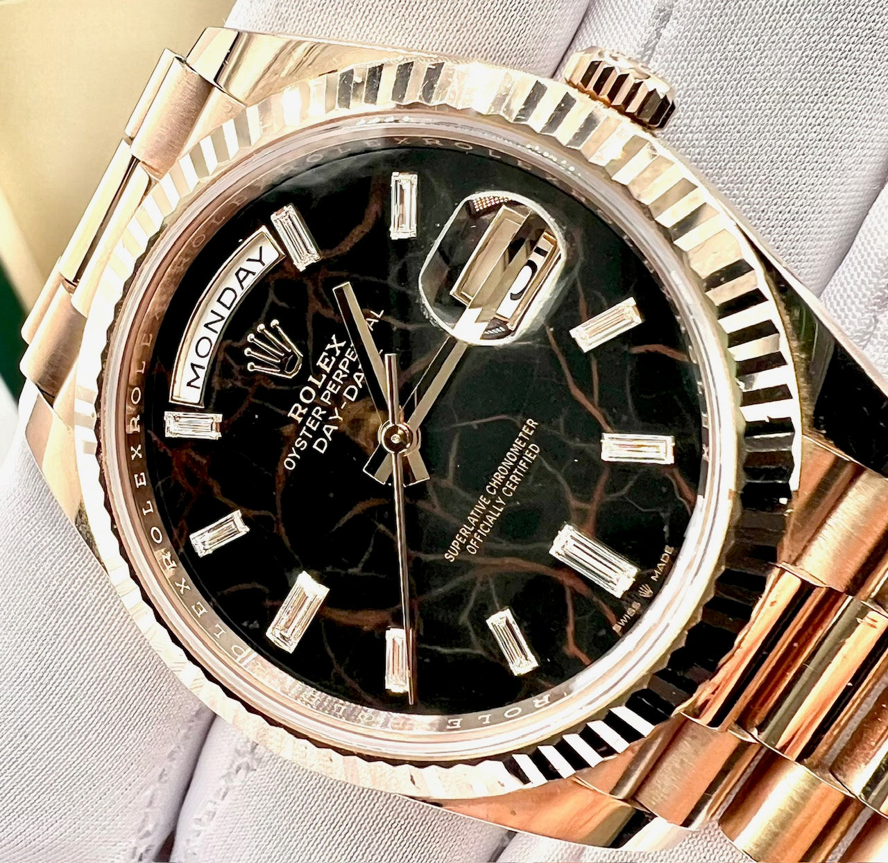 Rolex Day-Date 40mm 228235 Eisenkiesel Baguette Diamond 2023 like new