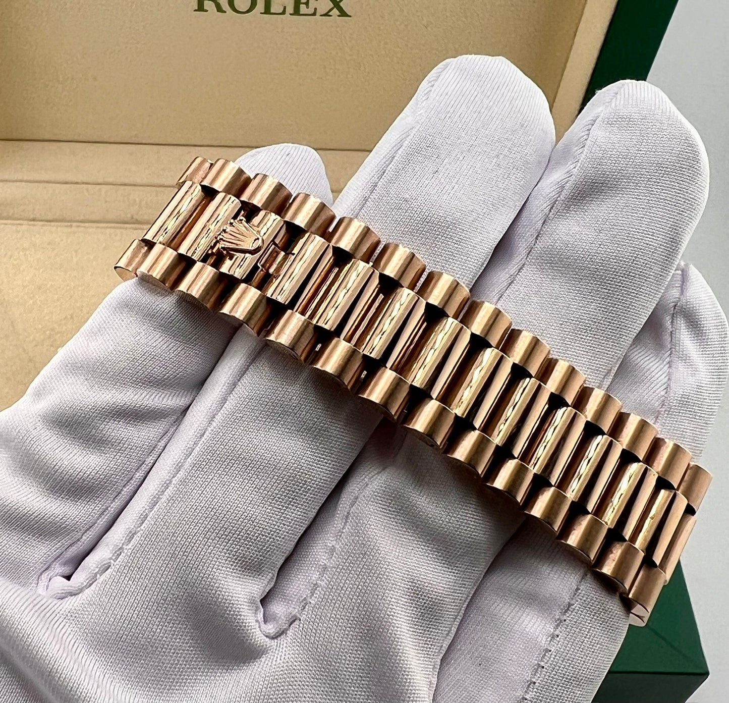 Rolex Day-Date 40mm 228235 Eisenkiesel Baguette Diamond 2023 like new