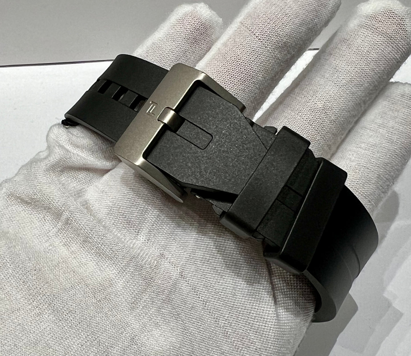 Porsche Design Monobloc Actuator Gmt NEW