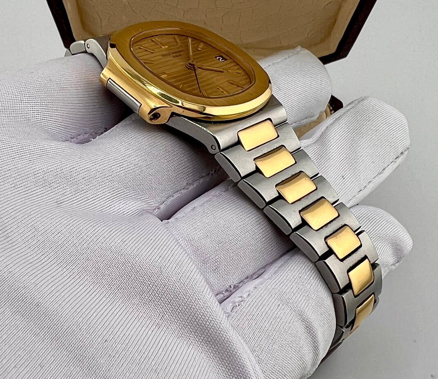 Patek Philippe Nautilus 3800 Champagne Dial No Paper Patek