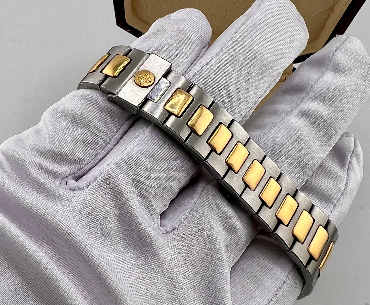 Patek Philippe Nautilus 3800 Champagne Dial No Paper Patek