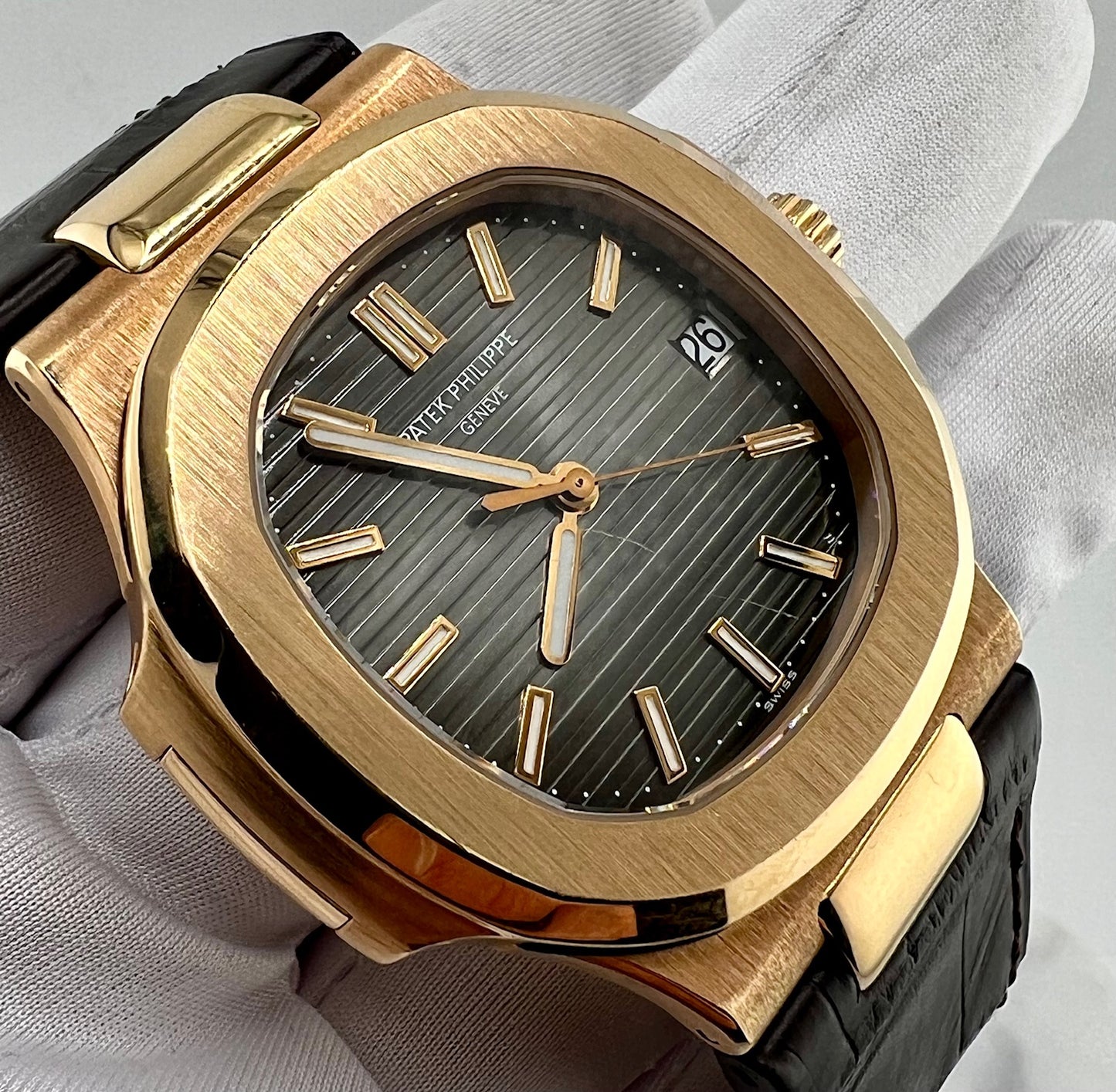 Patek Philippe Nautilus 5711R-001 Rose Gold only watch 2009