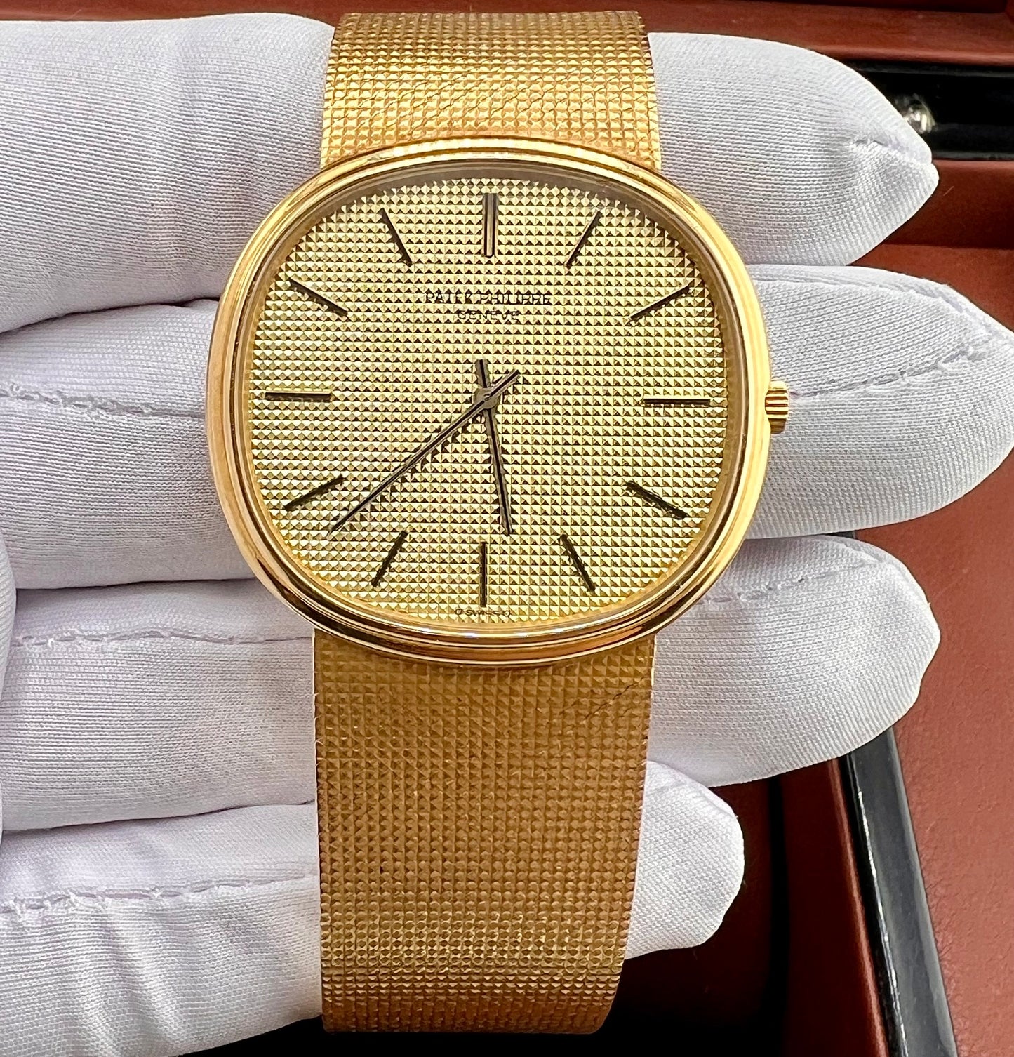 Patek Philippe Golden Ellipse jumbo Dial guilloché 3739/1