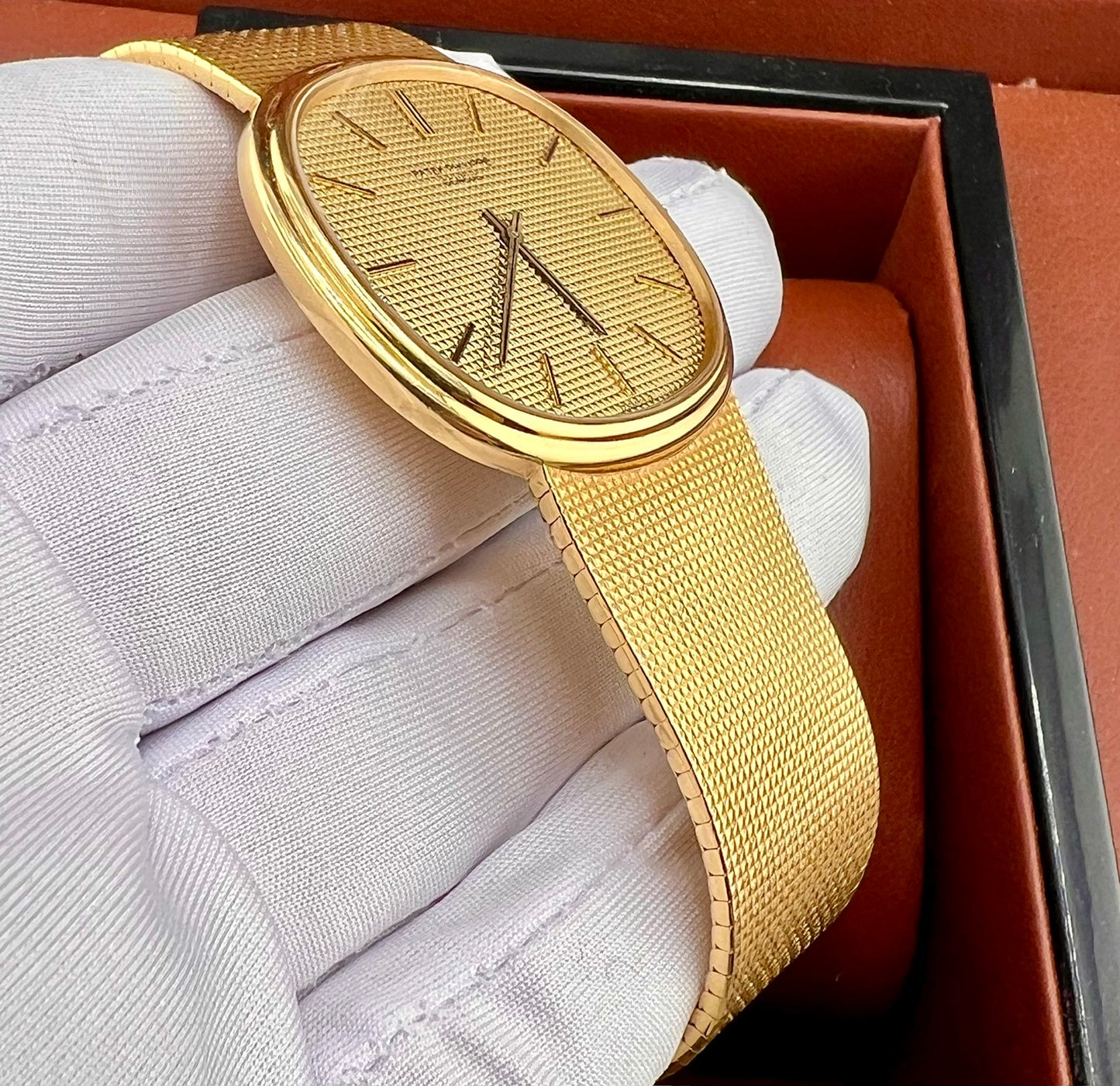 Patek Philippe Golden Ellipse jumbo Dial guilloché 3739/1