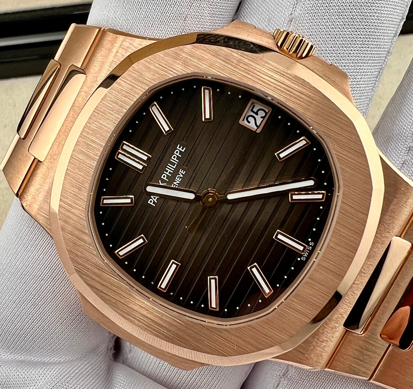 Patek Philippe Nautilus 5711/1R Box&Paper chocolate 2017 (Malesia) like new