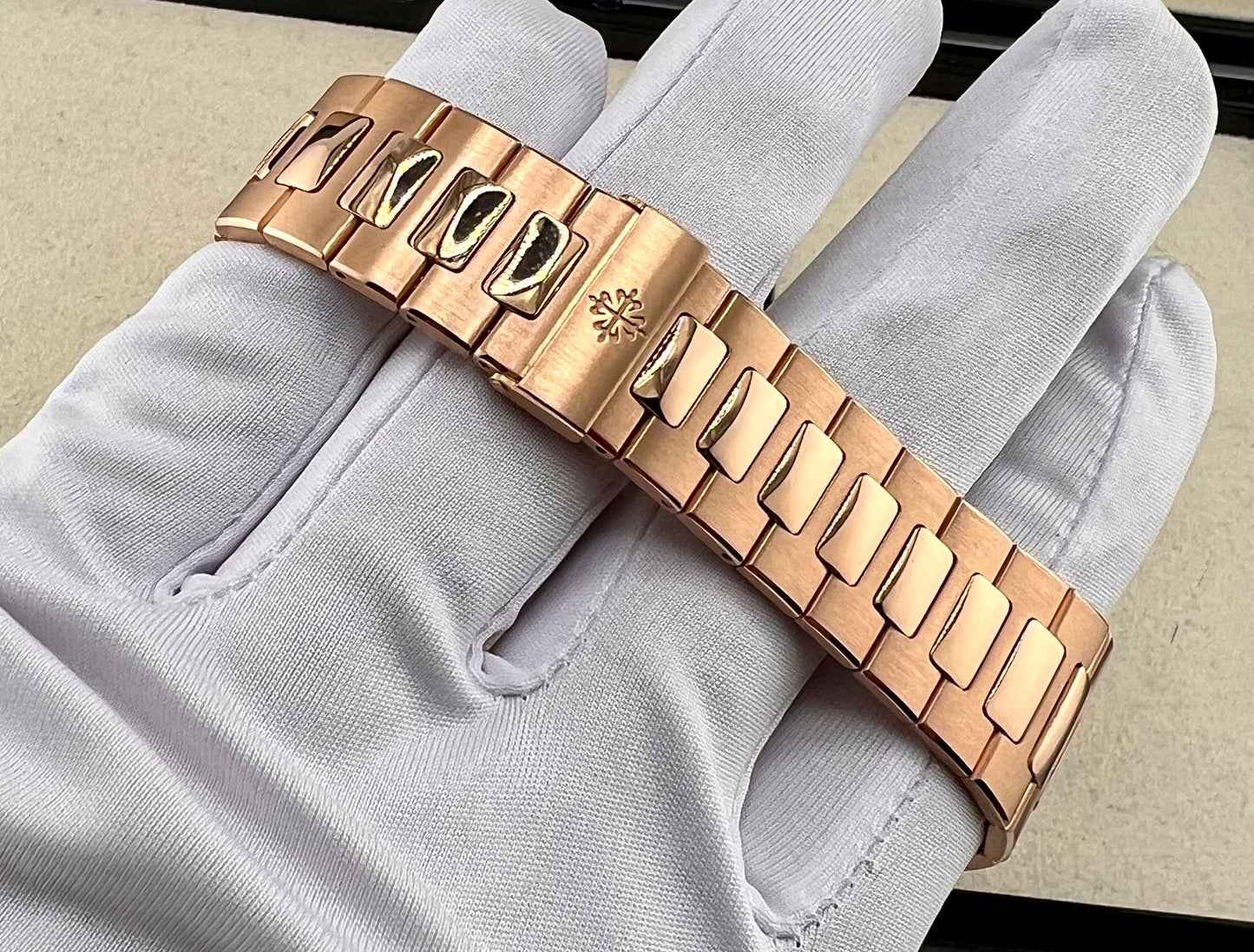 Patek Philippe Nautilus 5711/1R Box&Paper chocolate 2017 (Malesia) like new