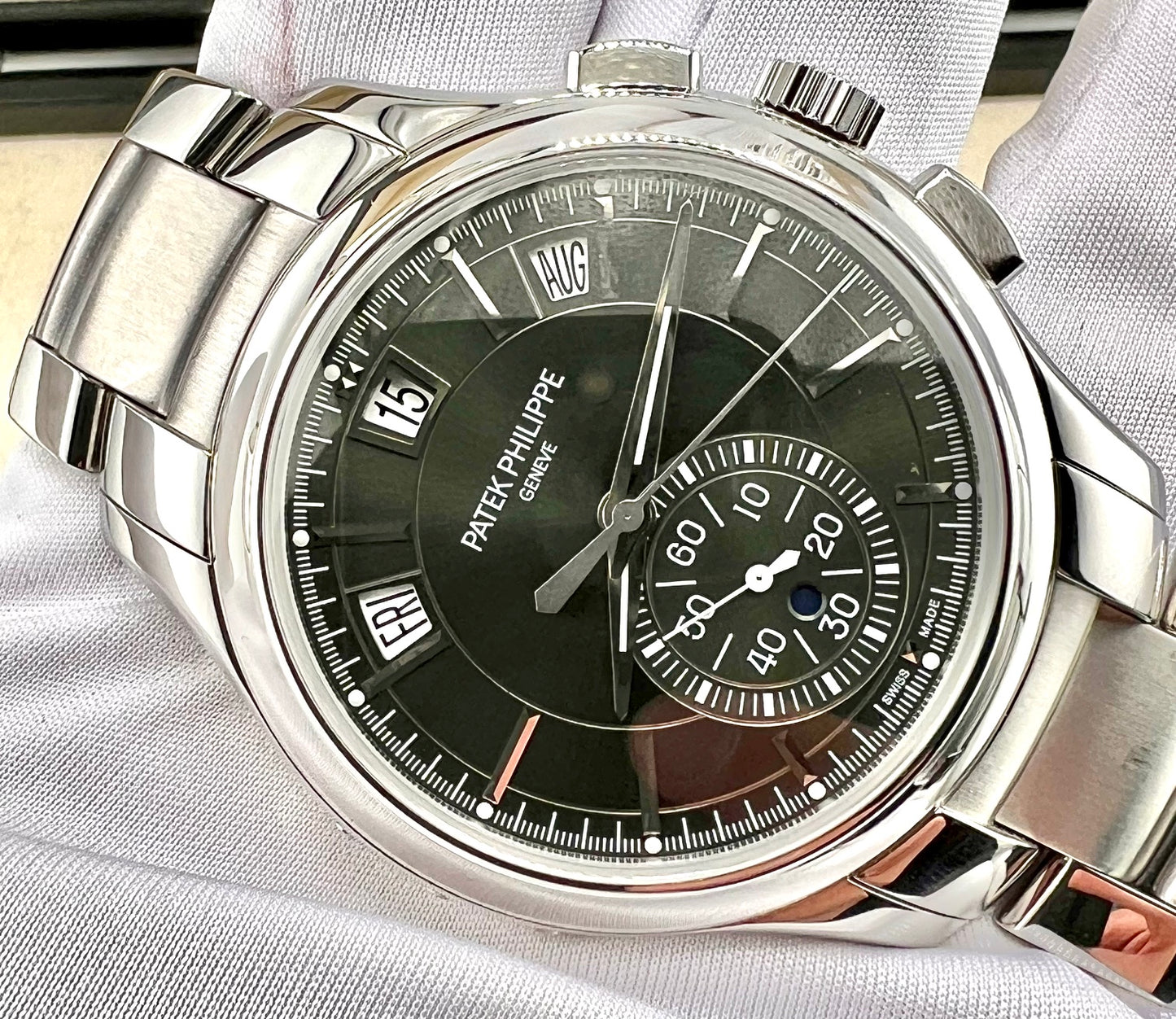 Patek Philippe Annual Calendar Complications 5905/1A new 2025
