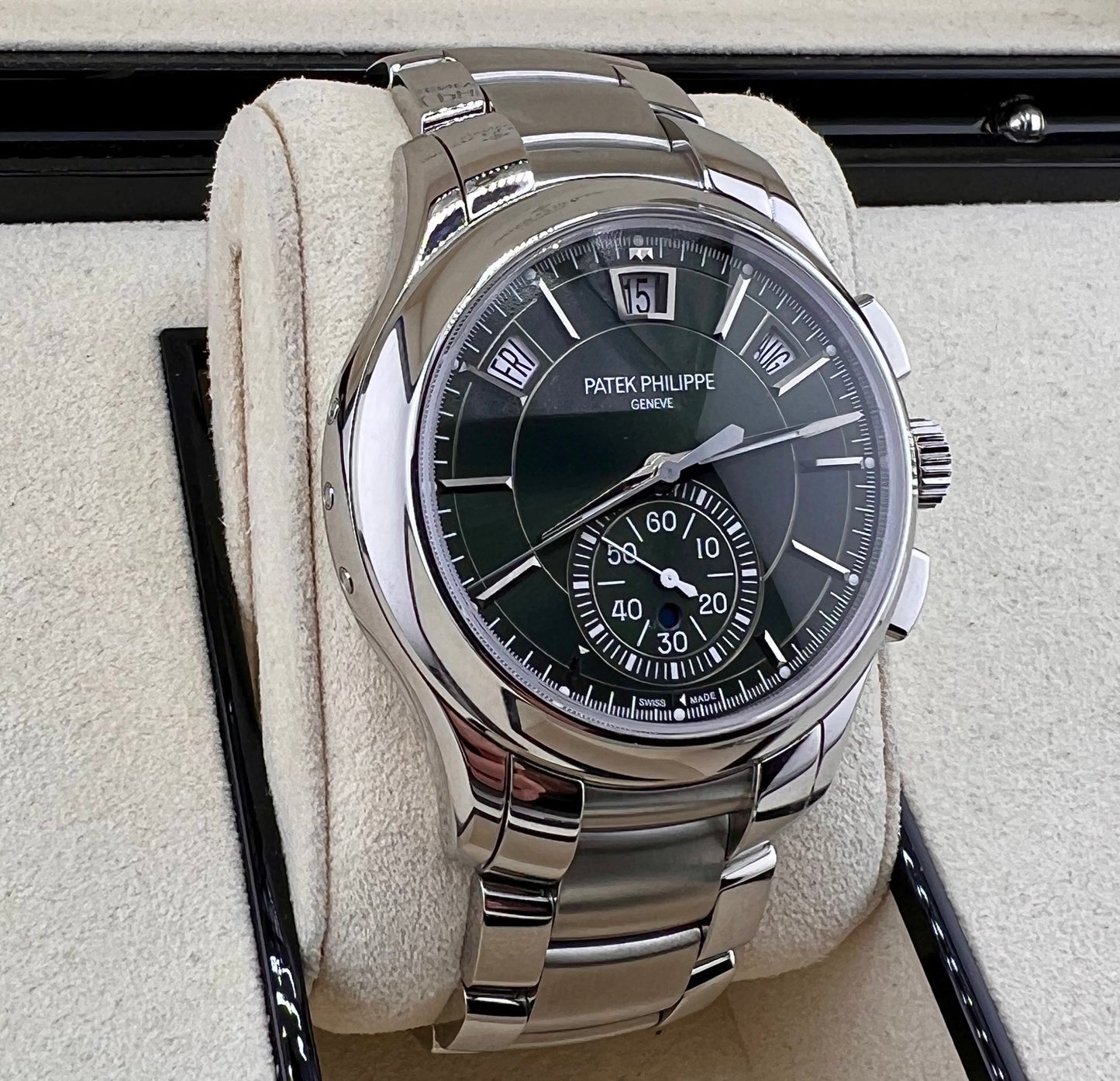 Patek Philippe Annual Calendar Complications 5905/1A new 2025