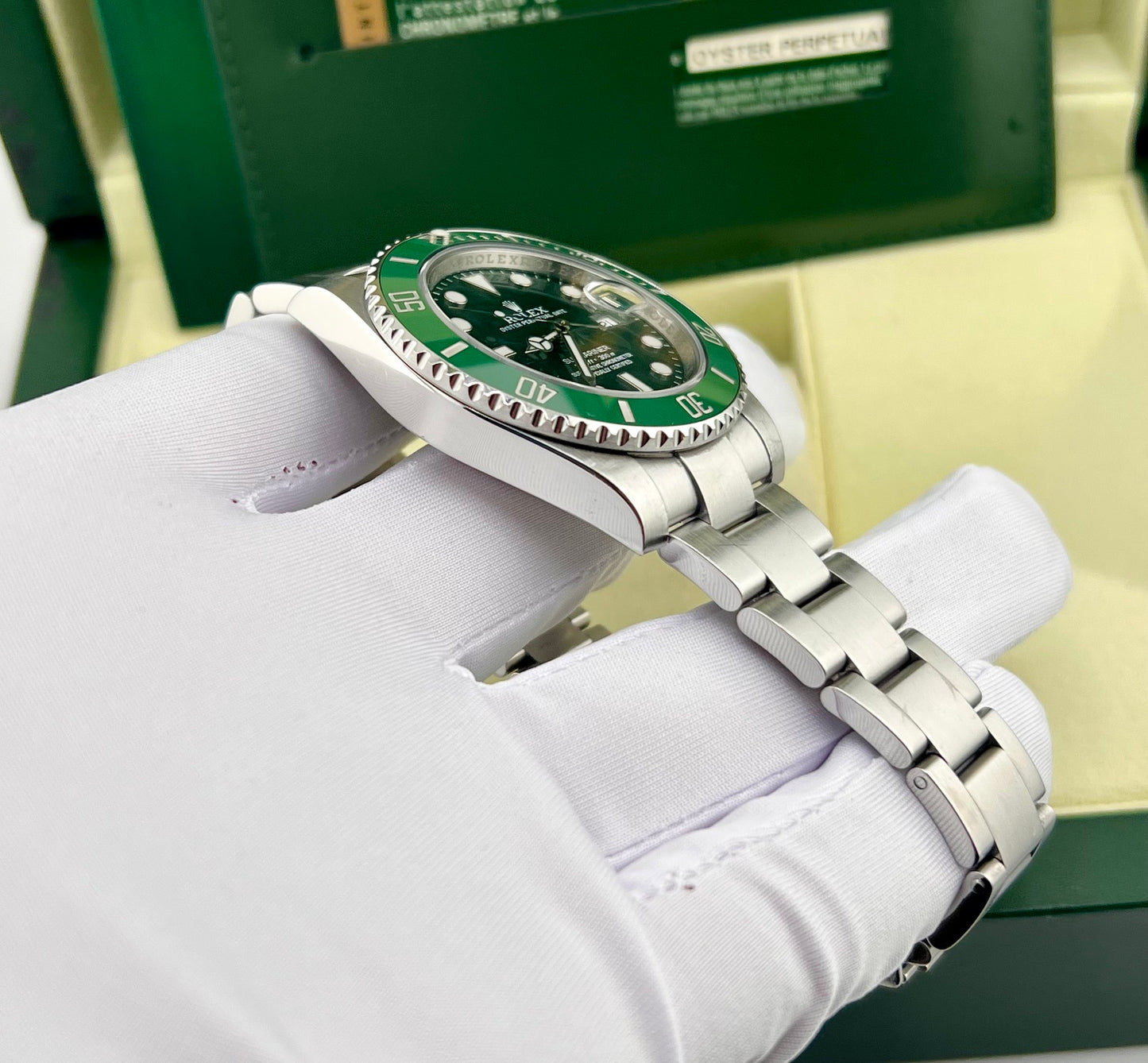 Rolex Submariner Date 116610LV ''Hulk'' 2011 Box&Paper (Saudi Arabia)