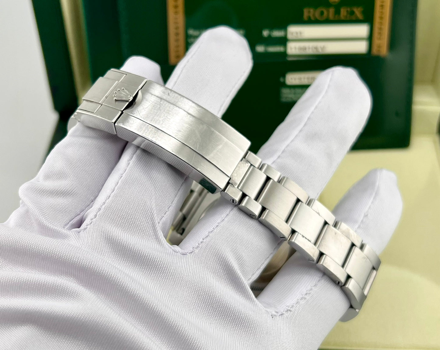 Rolex Submariner Date 116610LV ''Hulk'' 2011 Box&Paper (Saudi Arabia)