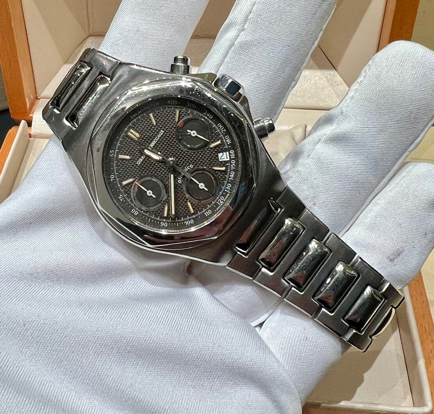 Girard Perregaux Laureato Olimpico 8017 Grey Dial