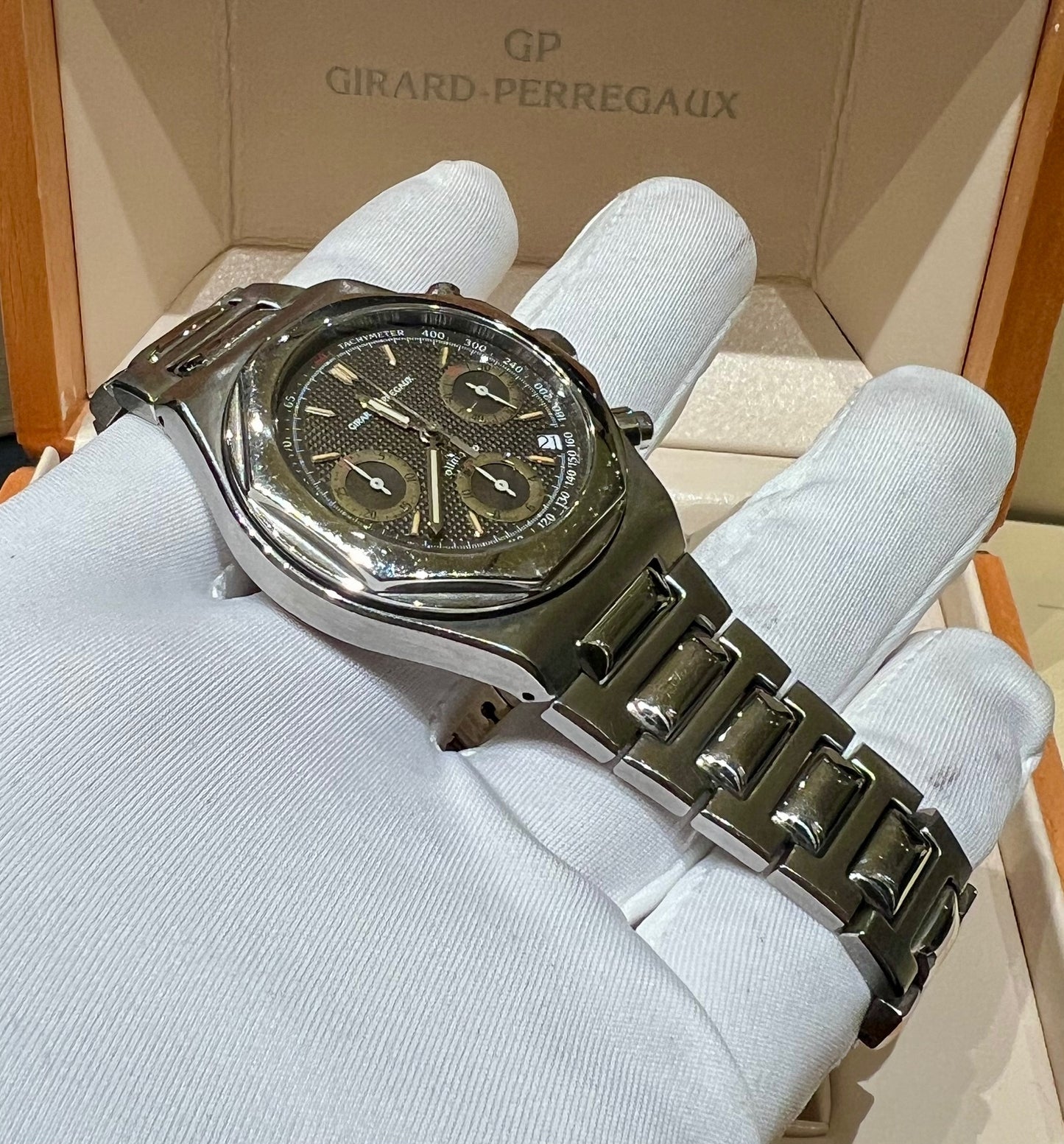 Girard Perregaux Laureato Olimpico 8017 Grey Dial