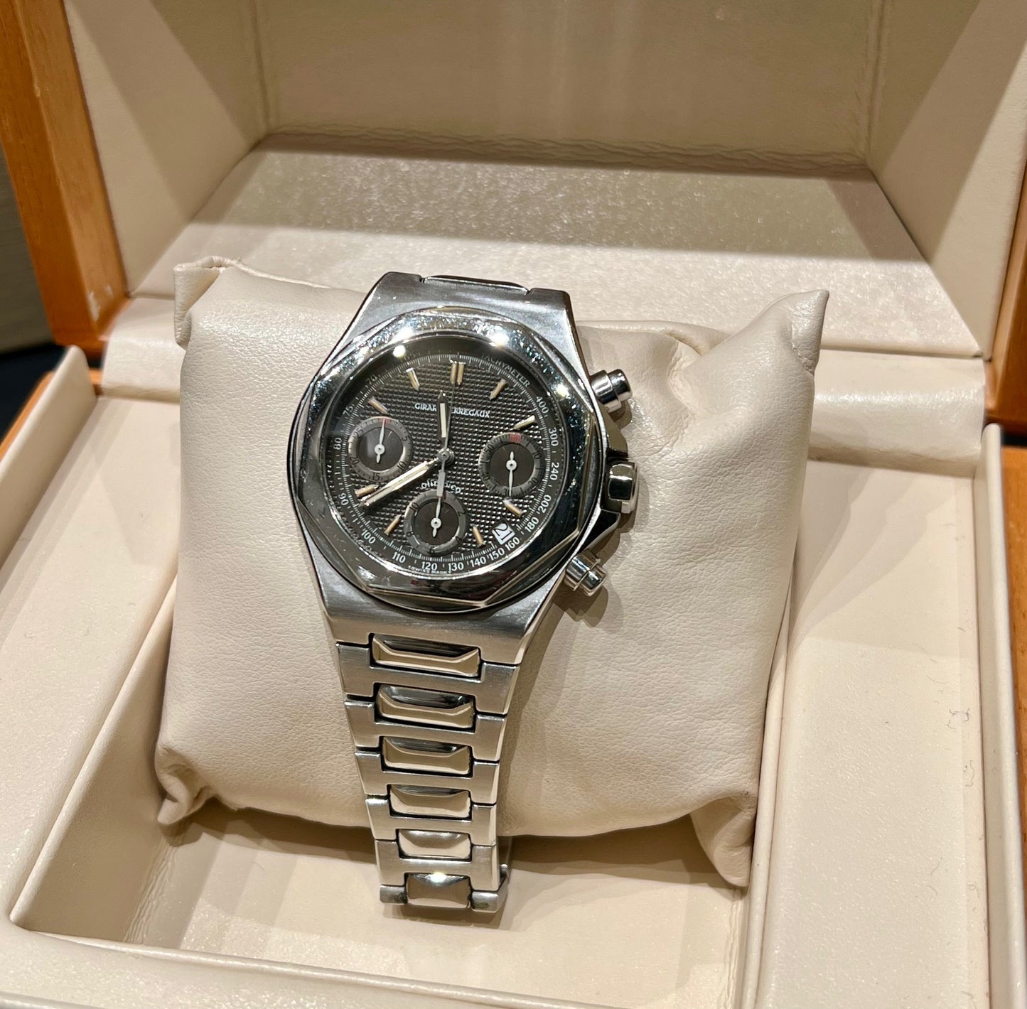 Girard Perregaux Laureato Olimpico 8017 Grey Dial