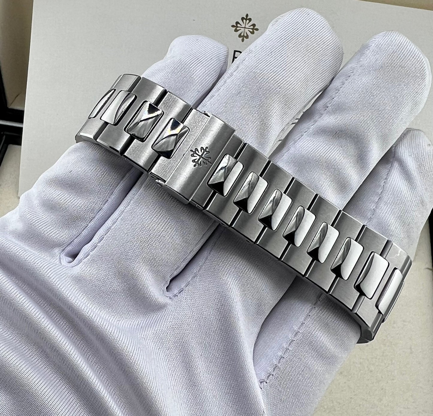 Patek Philippe Nautilus 5726/1A Black Dial 2012 Full Set (Francia)