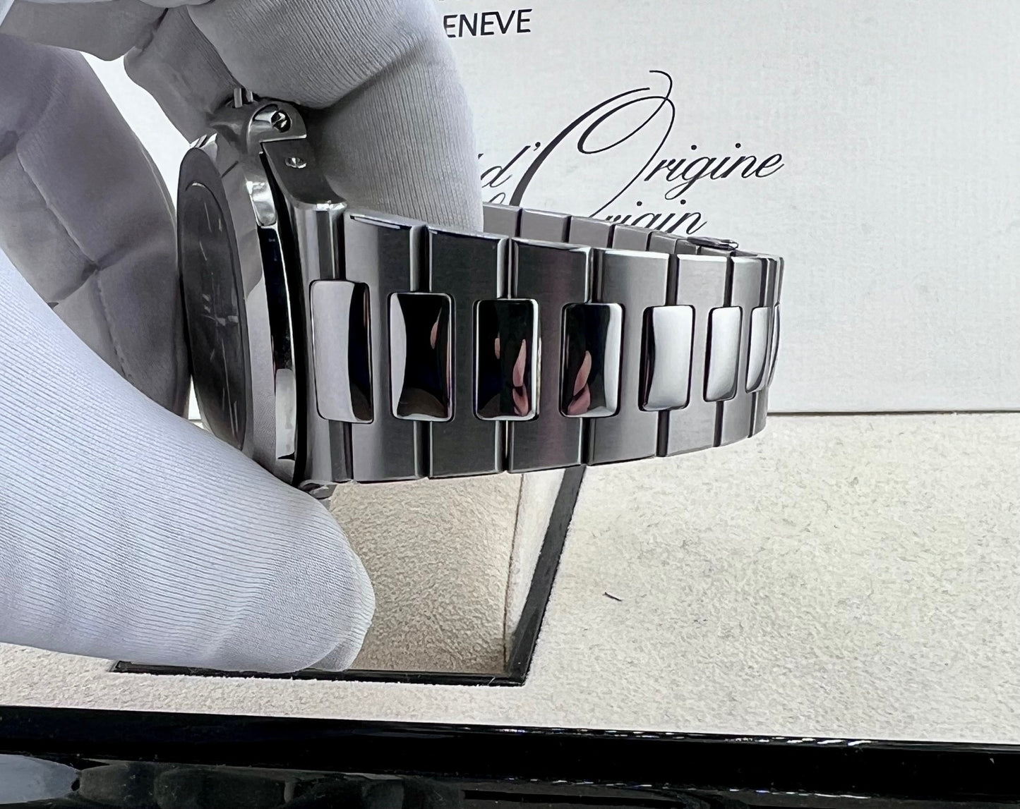 Patek Philippe Nautilus 5726/1A Black Dial 2012 Full Set (Francia)