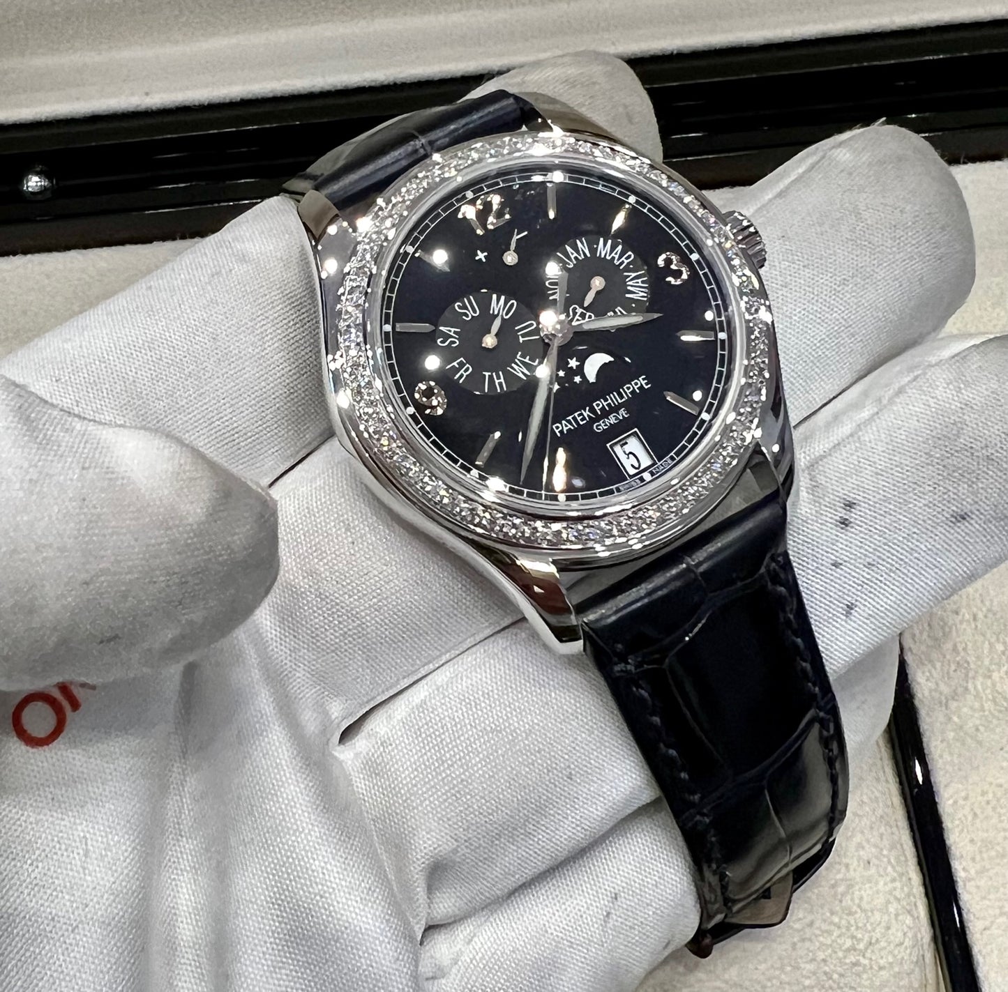 Patek Philippe Annual Calendar 5147G 2023 like new