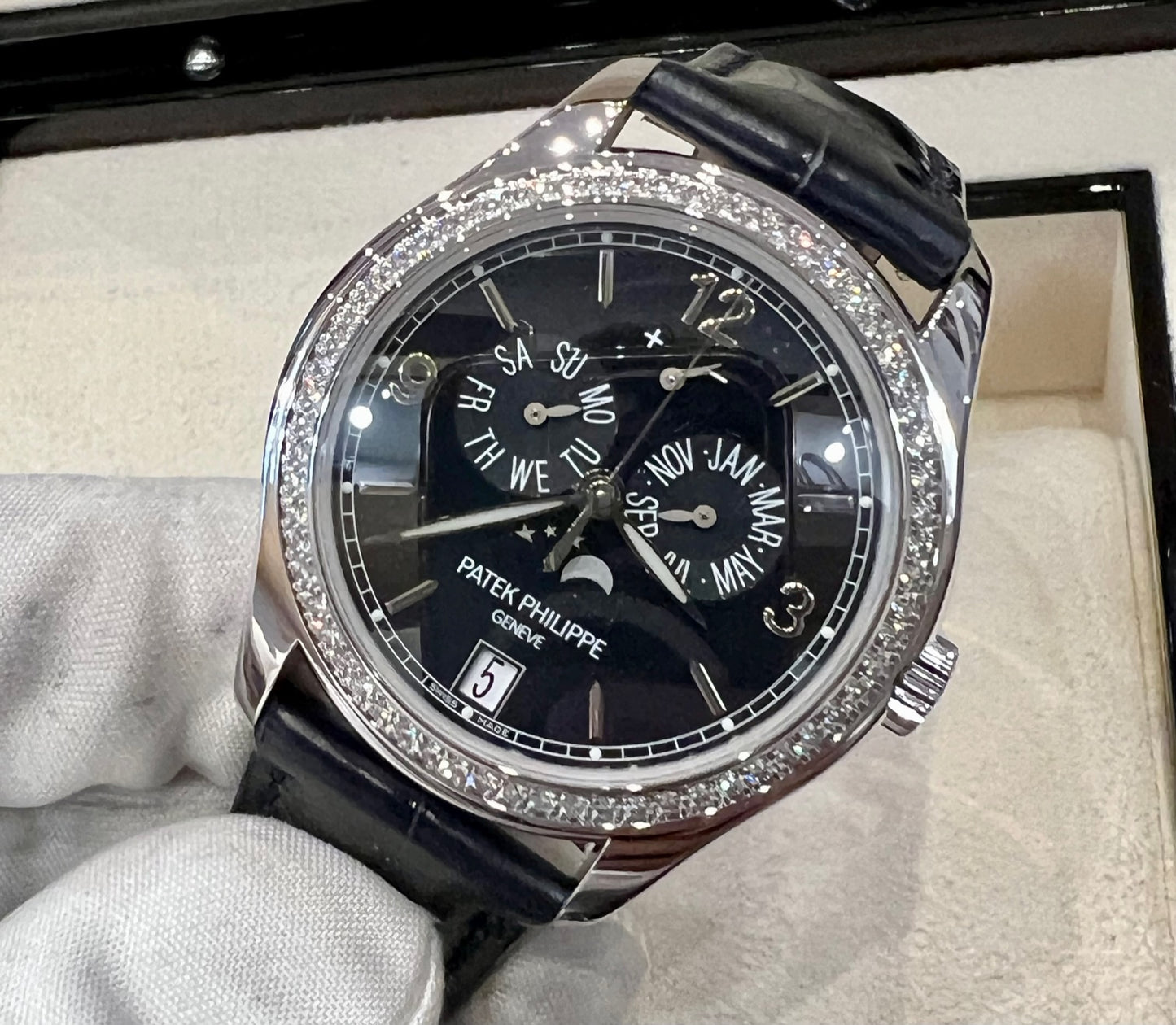 Patek Philippe Annual Calendar 5147G 2023 like new