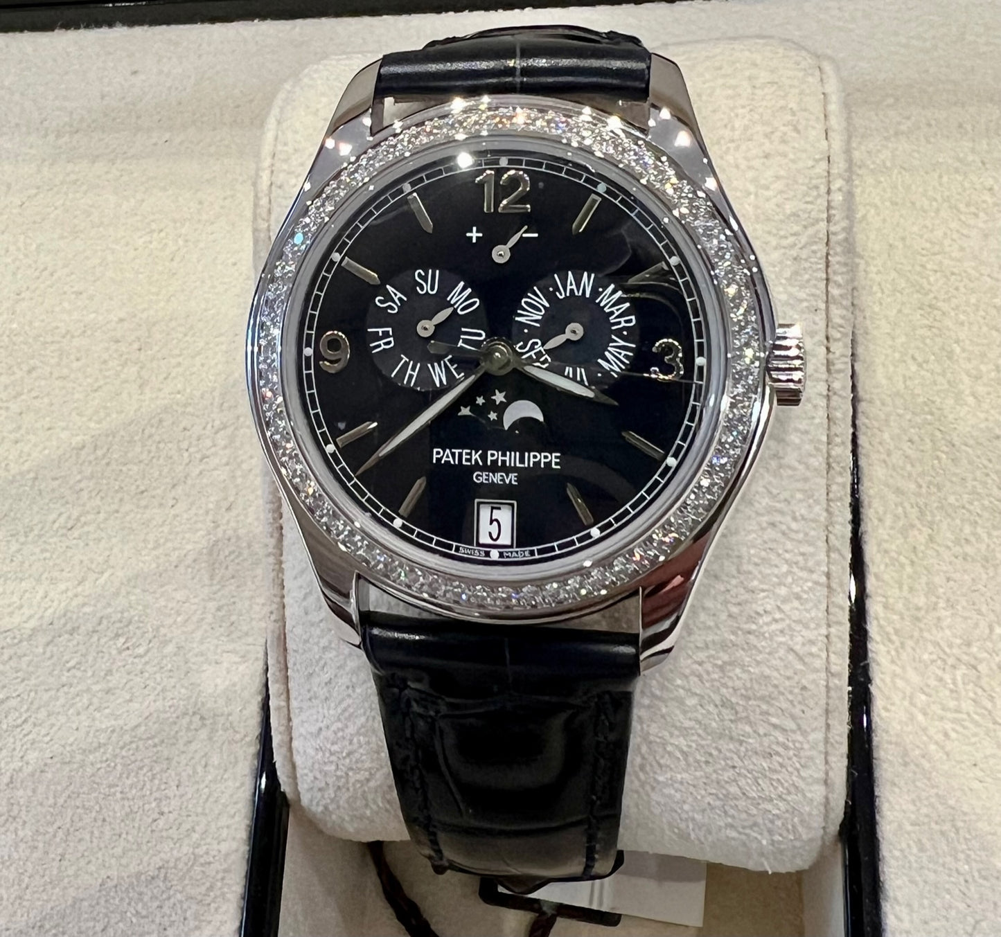 Patek Philippe Annual Calendar 5147G 2023 like new
