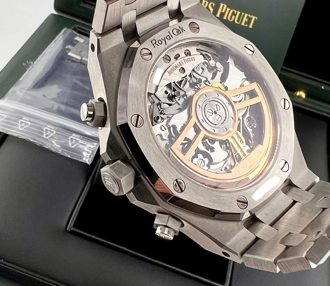 Audemars Piguet Royal Oak Selfwinding Chronograph 26240ST Blue Dial 41mm like new