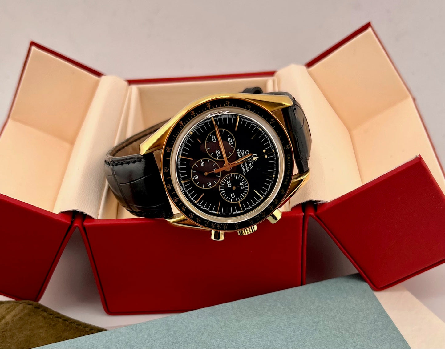 Omega Speedmaster Yellow Gold 145.0052 Limited edition 999 pcs 1995