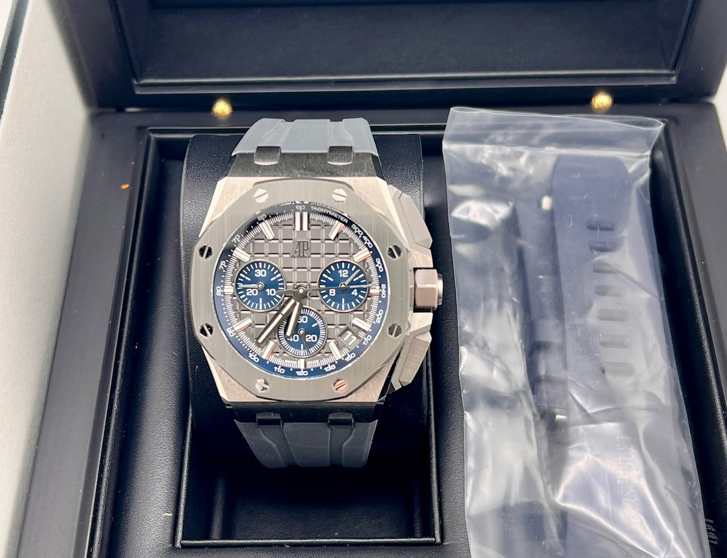 Audemars Piguet Royal Oak Offshore Selfwinding Chronograph 26420IO 2021 like new